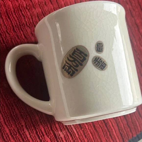 Lucky Cat Ceramic Mug - Cream - Picture 5 of 5